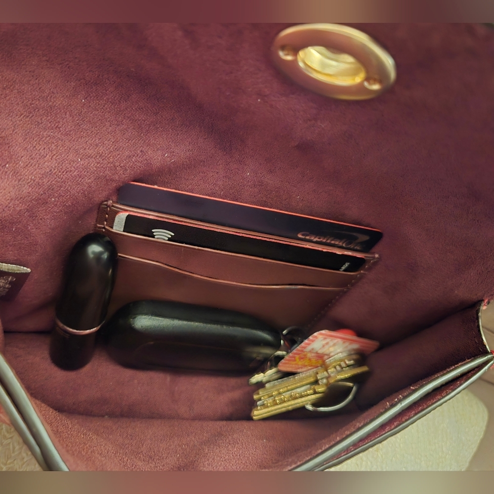 💥FLASH SALE 💲 FIRM 🔒  COACH: Originals Turnlock Wristlet - Picture 7 of 12